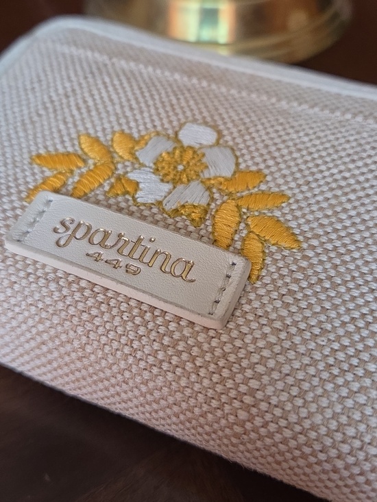 NWT Spartina 449 Leather/Canvas Wallet with Floral Embroidery ❤️ - Picture 2 of 8